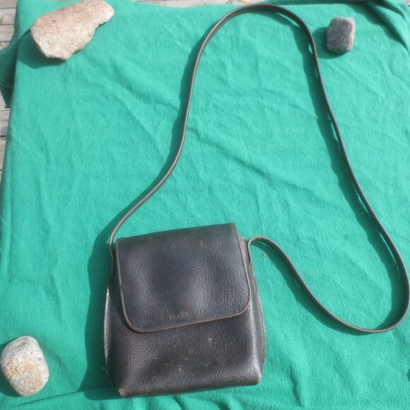 Liz Claiborne Thick Leather Distressed Style Shoulder Pouch Bag. - Picture 2 of 9